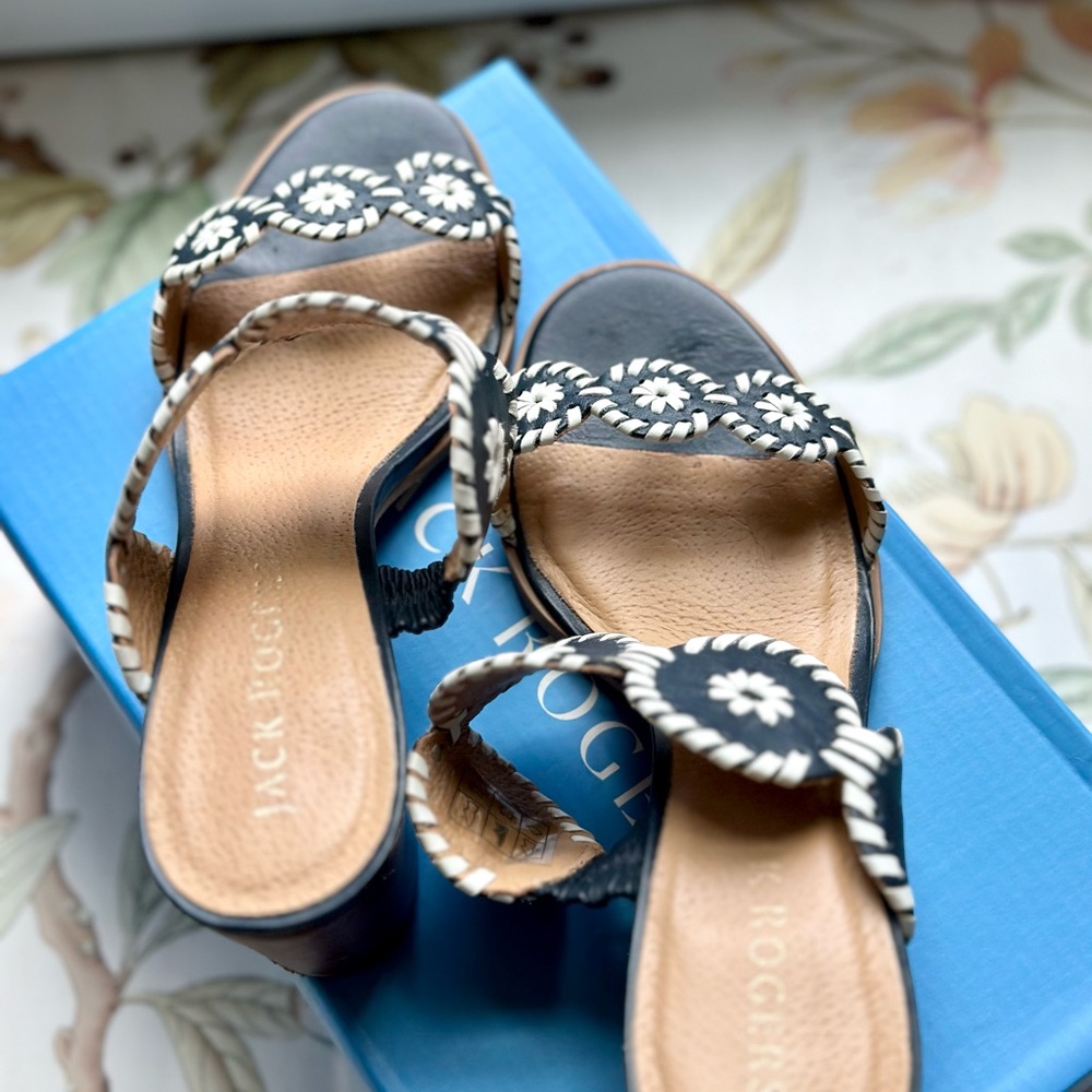 Jack Rogers Navy White Lauren Mid-Heel Sandal 9 Leather Daisy Circles EUC w Box! - Picture 6 of 9